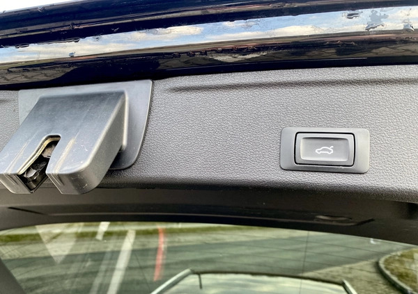 Audi A4 cena 86977 przebieg: 188895, rok produkcji 2019 z Myślenice małe 704